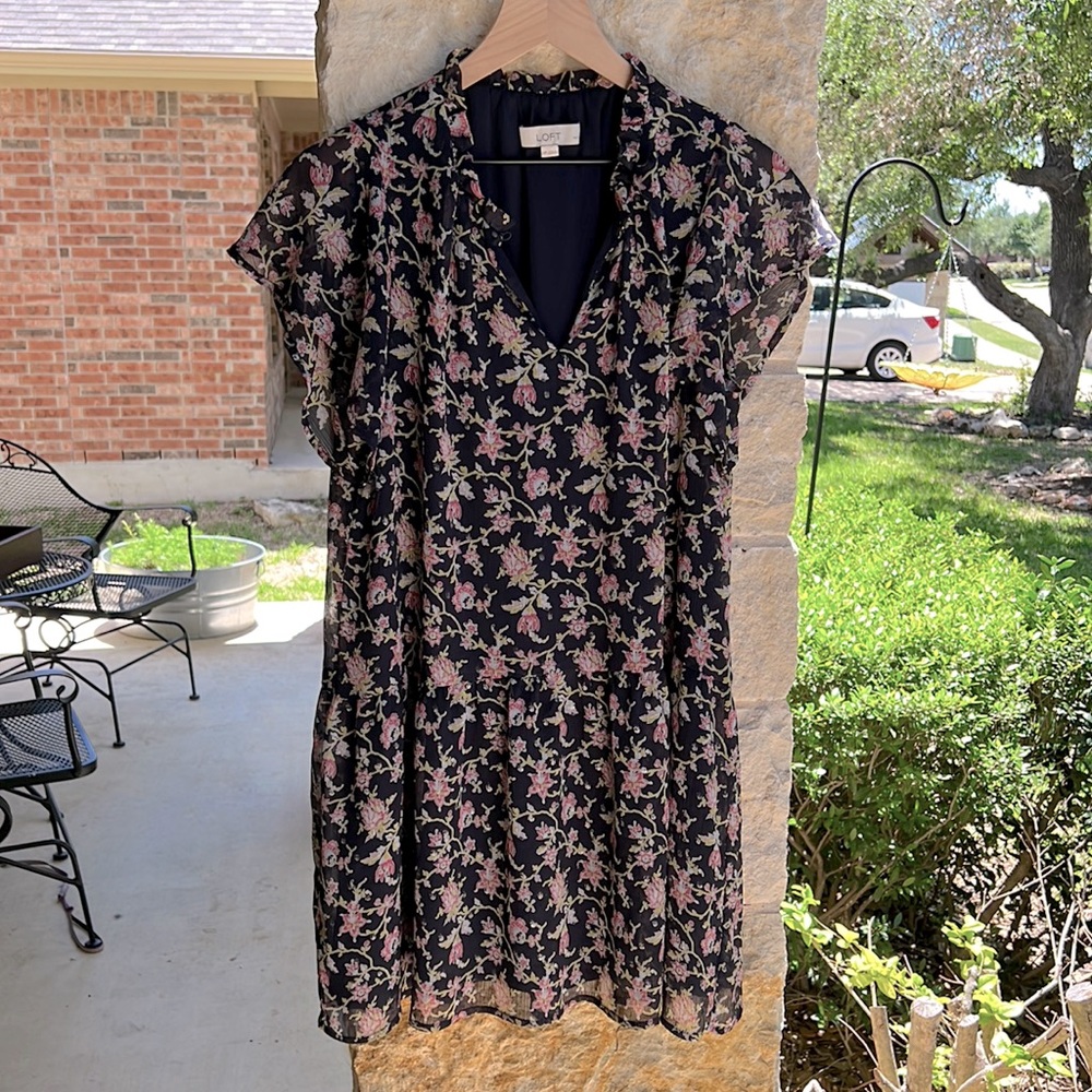 LOFT Black Floral Ruffle Dress Petite M